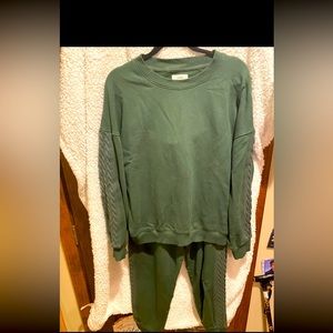 Aerie Sweat Pants and Sweat Shirt Set